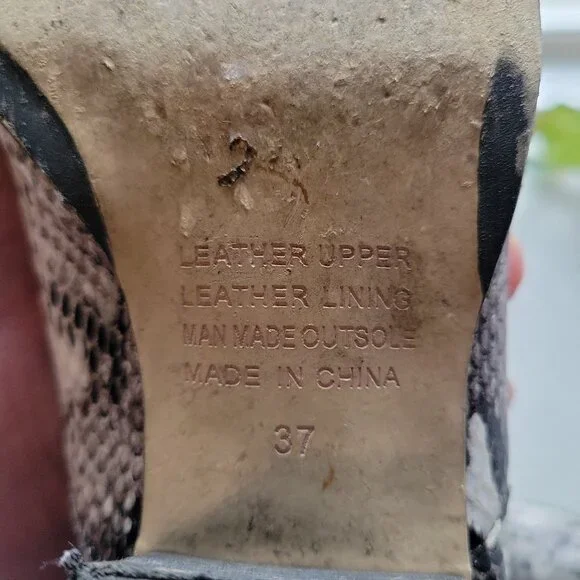 ๐ฅSilent D Womens Python Snake Ivtay Boot Black & White Size 37 (6.5-7 us) - Picture 8 of 9